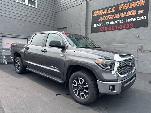 Used 2019 Toyota Tundra SR5 w/ TRD Off Road Package AWD/4WD image 1