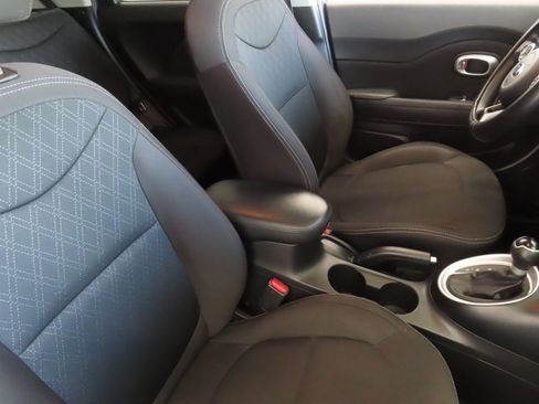 Used 2019 Kia Soul image 25