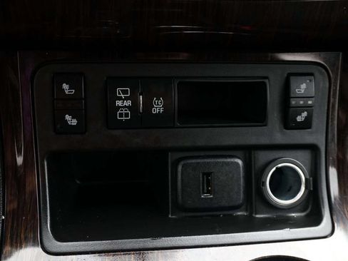 Used 2017 Chevrolet Traverse LT w/ Traveler's Package FWD image 36