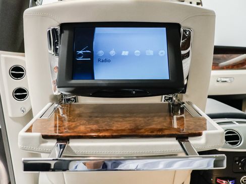 Used 2015 Rolls-Royce Ghost image 11