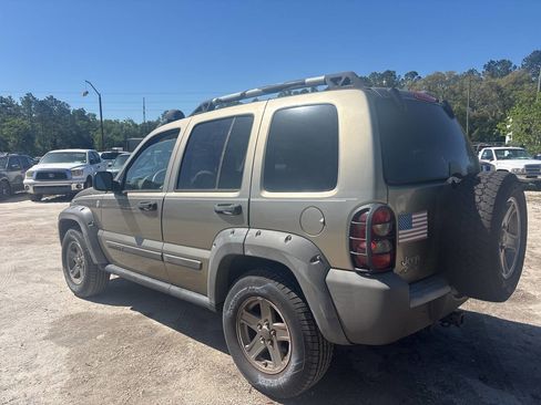 Used 2006 Jeep Liberty Renegade w/ Luxury Group image 4