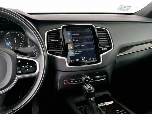 Used 2018 Volvo XC90 T6 Momentum w/ Convenience Package image 6