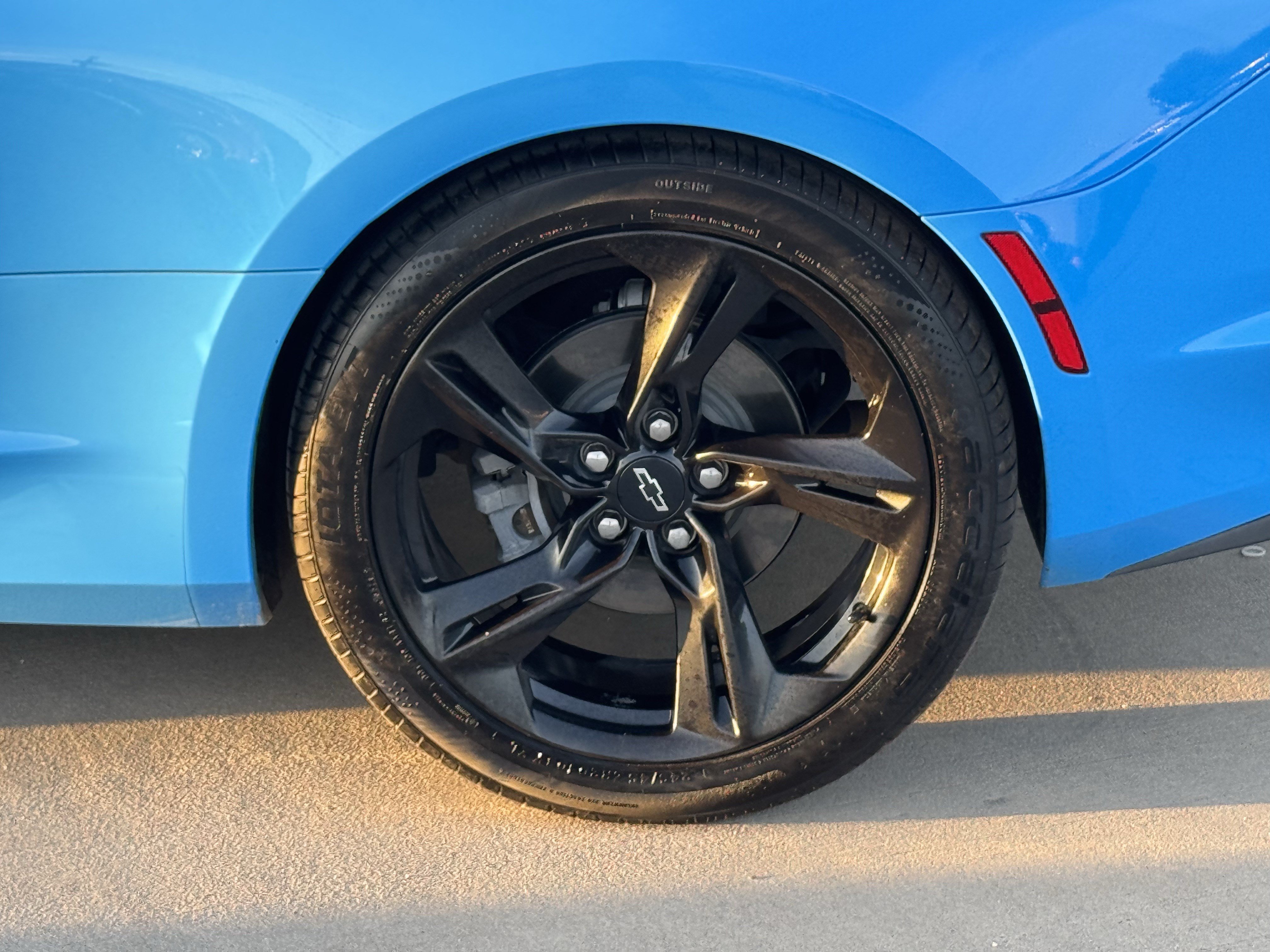 Used 2022 Chevrolet Camaro LT w/ RS Package RWD image 8