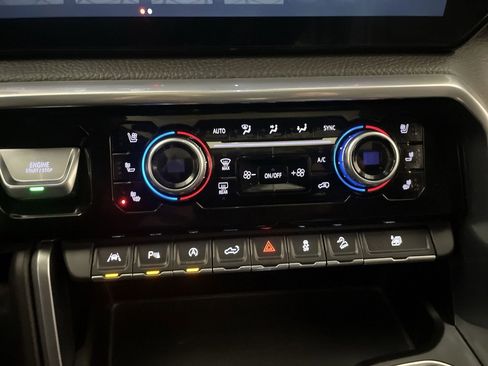 Used 2022 GMC Sierra 1500 Denali image 12