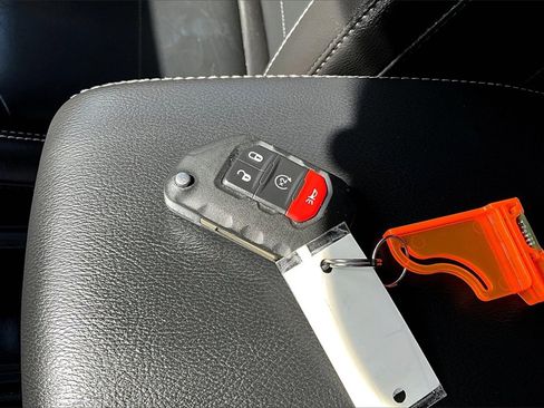 Used 2021 Jeep Gladiator Overland w/ Popular Equipment Package image 11