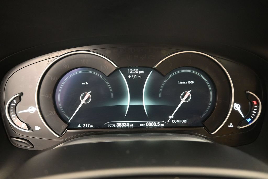 Used 2019 BMW 750i w/ Executive Package RWD image 17