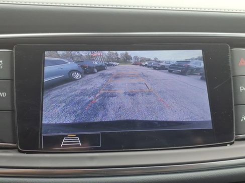 Used 2020 Buick Enclave Premium w/ Sun and Sites Package AWD/4WD image 28