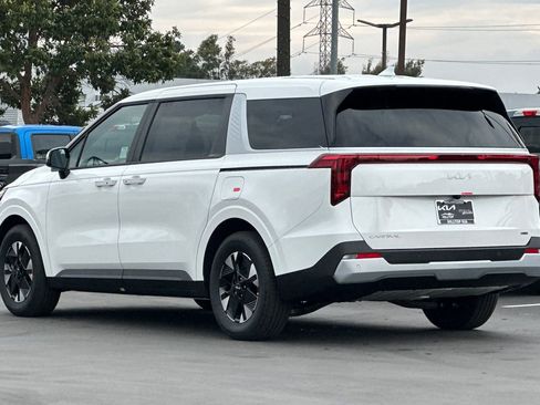 New 2026 Kia Carnival LXS image 6