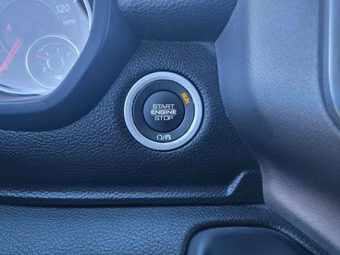 Used 2025 RAM 1500 Big Horn image 16