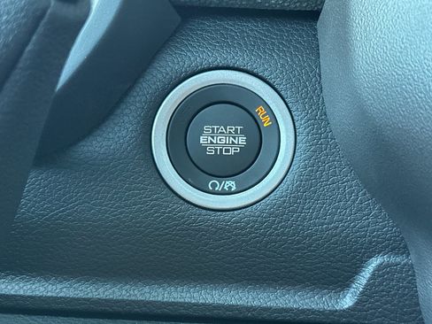 New 2026 RAM 2500 Laramie AWD/4WD image 21