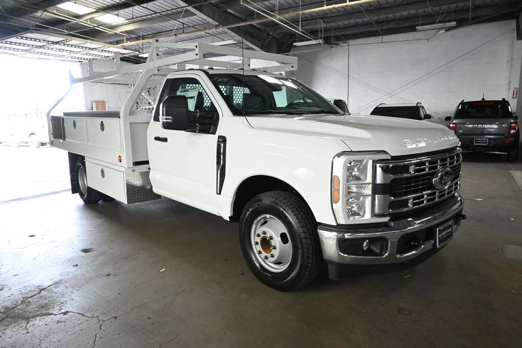 New 2026 Ford F350 XL w/ XL Chrome Package RWD image 31