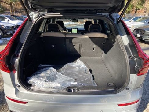 New 2026 Volvo XC60 T8 Plus AWD/4WD image 19