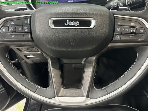 Used 2023 Jeep Grand Cherokee L Limited AWD/4WD image 26