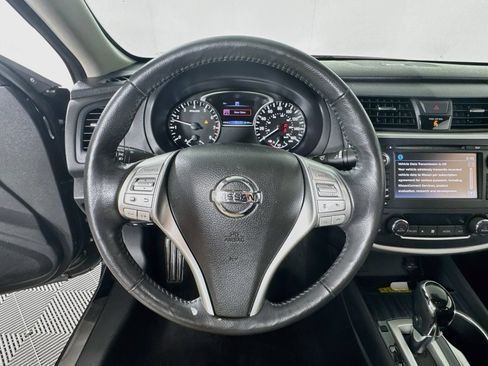 Used 2016 Nissan Altima 2.5 SL w/ 2.5 Technology w/LED Package FWD image 12