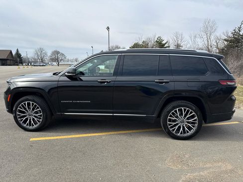 Used 2022 Jeep Grand Cherokee L Summit w/ Advanced Protech Group IV image 8