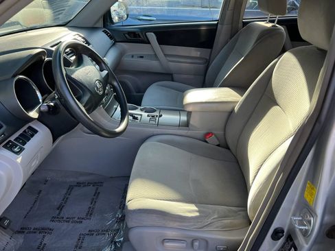 Used 2010 Toyota Highlander 2WD w/ Extra Value Pkg 2 image 7