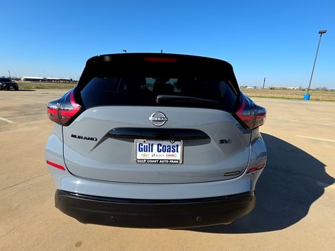 Used 2024 Nissan Murano SV w/ SV Midnight Edition Package image 8