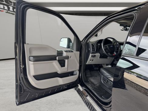 Used 2018 Ford F150 XLT w/ Equipment Group 302A Luxury AWD/4WD image 9
