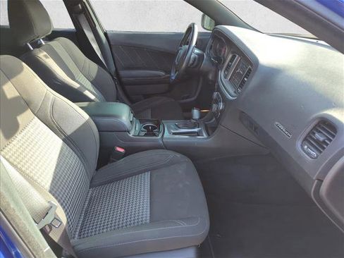 Used 2020 Dodge Charger SXT w/ Blacktop Package image 27