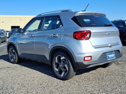 New 2026 Hyundai Venue SEL image 3