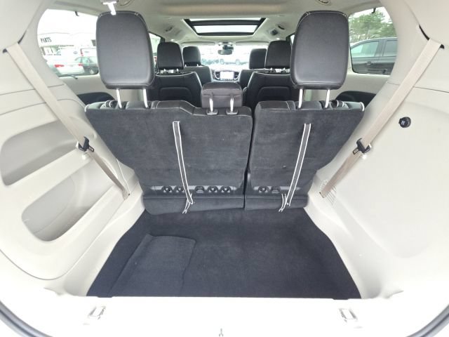 Used 2024 Chrysler Pacifica Limited FWD image 13