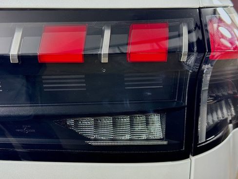 New 2026 INFINITI QX80 Autograph w/ Premium Cargo Package image 35