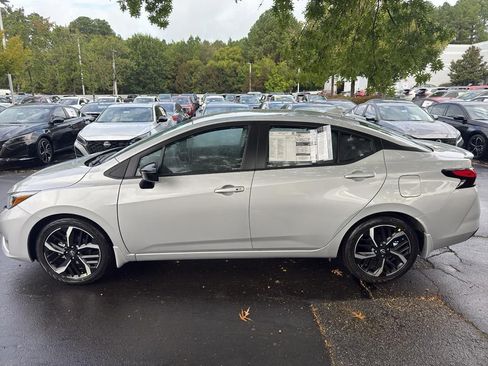New 2025 Nissan Versa SR image 4
