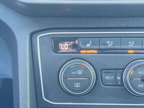 Used 2019 Volkswagen Atlas SE w/ Panoramic Sunroof Package AWD/4WD image 26