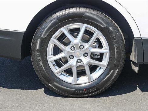 Used 2023 Chevrolet Equinox LT image 10