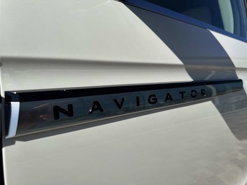 New 2026 Lincoln Navigator L Reserve AWD/4WD image 7