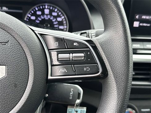 Used 2022 Kia Forte LXS image 26