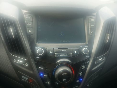 Used 2016 Hyundai Veloster Turbo w/ Option Group 04 image 11