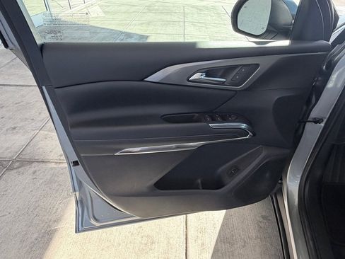 Used 2025 Chevrolet Equinox LT image 17