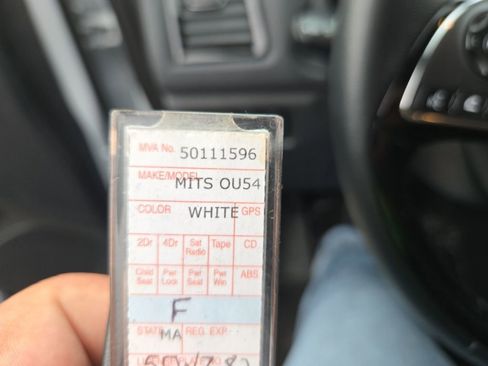 Used 2025 Mitsubishi Outlander Sport SE image 4