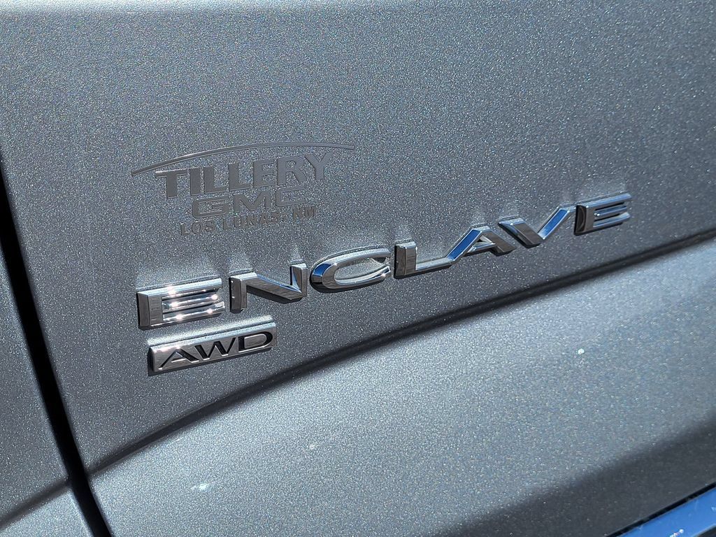 Used 2024 Buick Enclave Premium AWD/4WD image 8