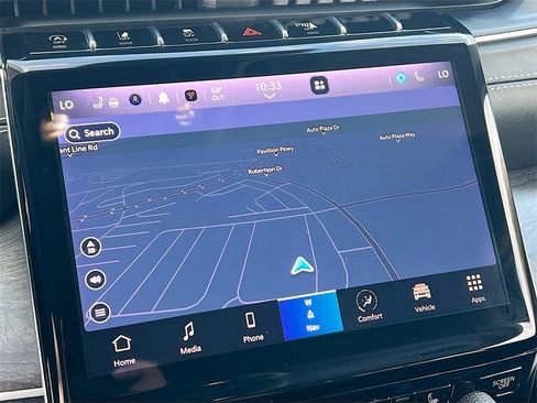 Used 2023 Jeep Grand Cherokee L Limited image 13