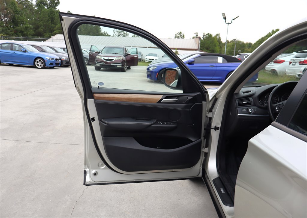 Used 2011 BMW X3 xDrive28i AWD/4WD image 25