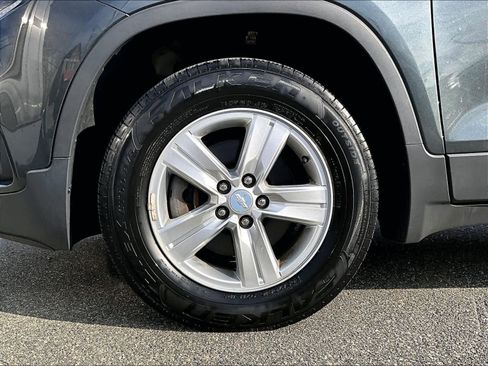 Used 2020 Chevrolet Trax LT AWD/4WD image 7