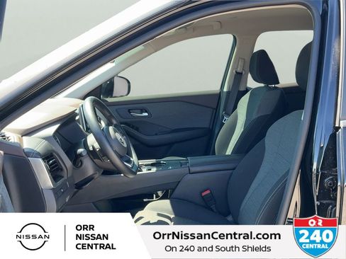 Used 2023 Nissan Rogue SV image 17