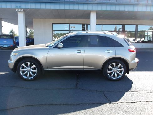 Used 2004 INFINITI FX45 AWD w/ Technology Pkg image 2