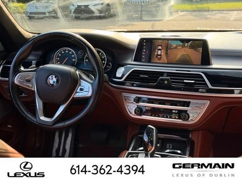 Used 2018 BMW 750i RWD image 15