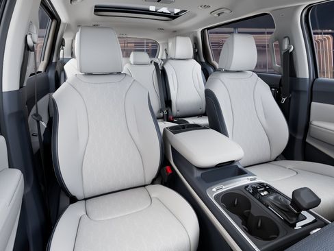New 2026 Kia Carnival SX w/ SX Dark Edition Package FWD image 15