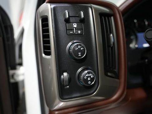 Used 2015 Chevrolet Silverado 2500 High Country w/ Duramax Plus Package AWD/4WD image 11