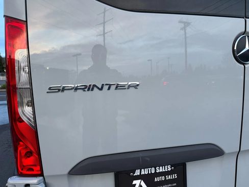 Used 2021 Mercedes-Benz Sprinter 3500 image 15