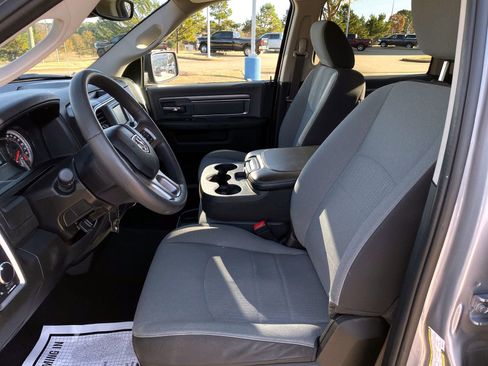 Used 2023 RAM 1500 Classic SLT image 11