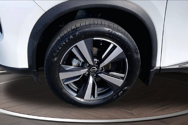 Certified 2024 Nissan Rogue SL w/ SL Premium Package FWD image 9