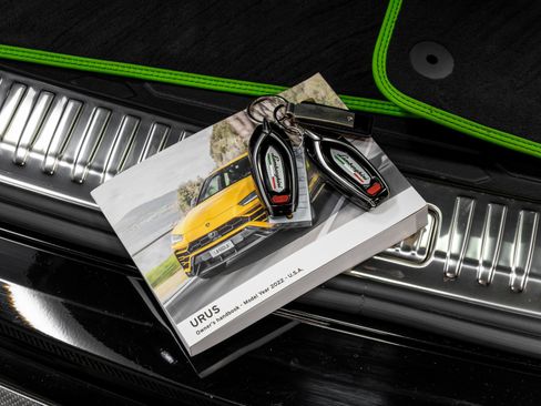 Used 2022 Lamborghini Urus image 91