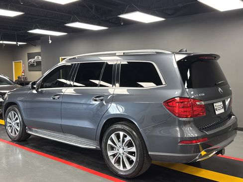 Used 2014 Mercedes-Benz GL 450 4MATIC image 4