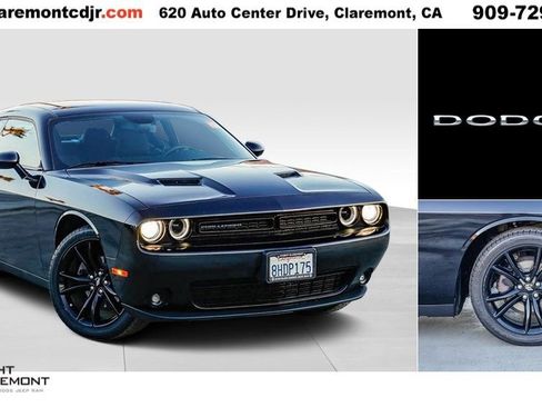 Used 2018 Dodge Challenger SXT w/ Blacktop Package image 1