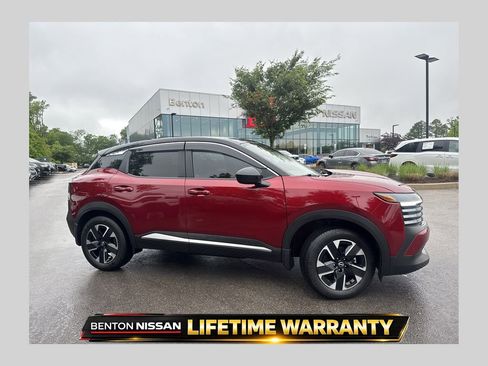 Used 2025 Nissan Kicks SV w/ Illumination Package AWD/4WD image 1